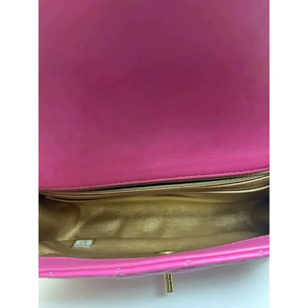 CHANEL brand color